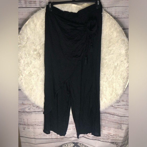 VENUS Elegant Black Swim Coverup Wrap pants size Large NWOT - Picture 3 of 12